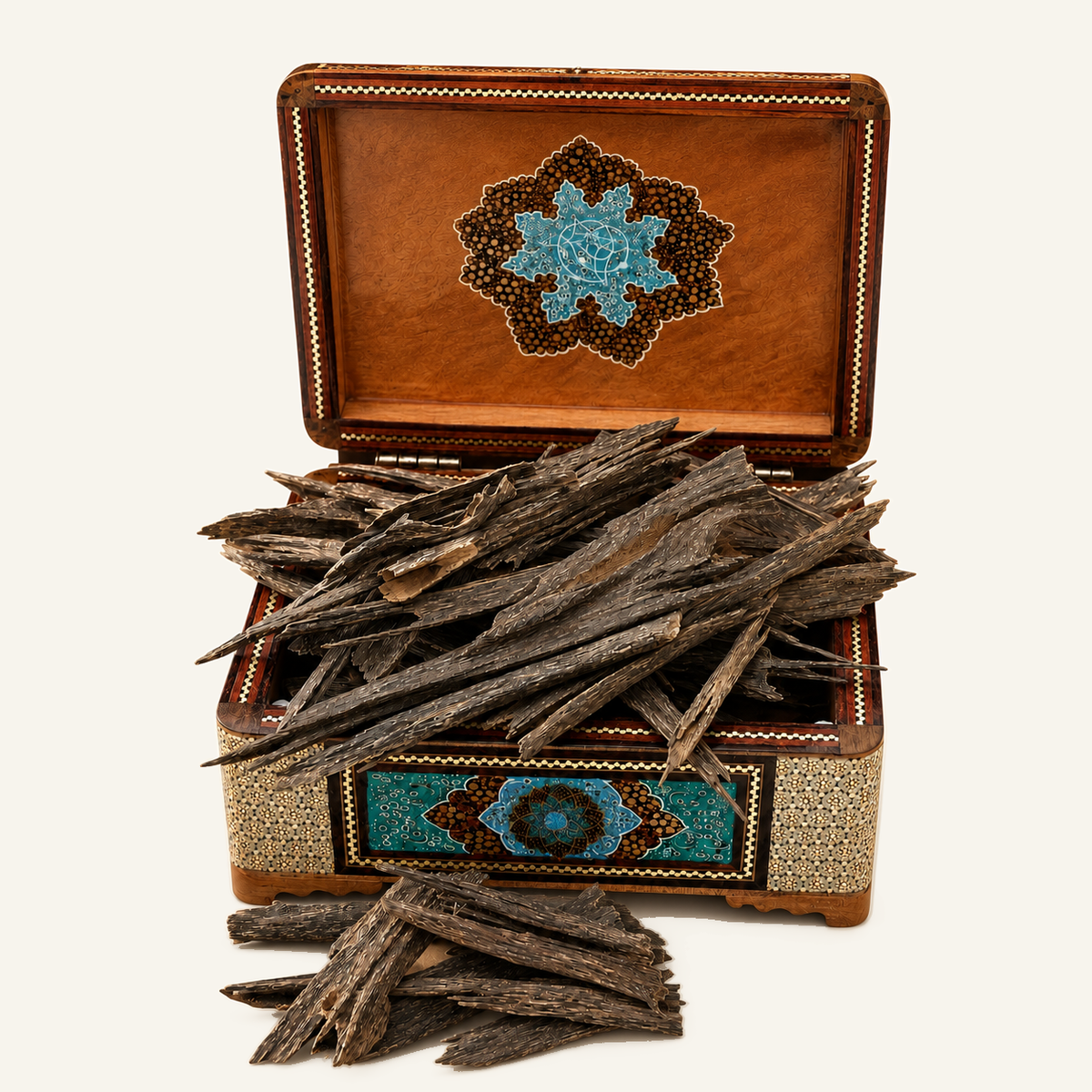 Harnqzar Forest Zoura Oud — صورة المنتج بخلفية كريمية